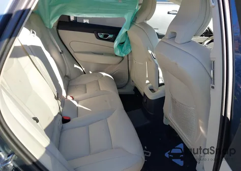 2024 Volvo Xc60 Recharge Plug-In Hybrid T8 Core Dark Theme from USA, damaged, VIN YV4H60DK2R1929818